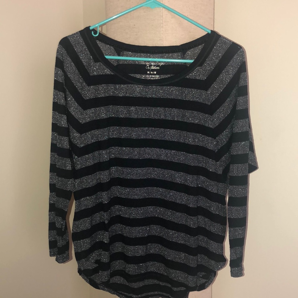 American Eagle top